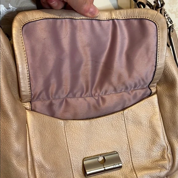 Coach Metallic Tan Shoulder Bag See Slight Callouts In Photos - Picture 8 of 14